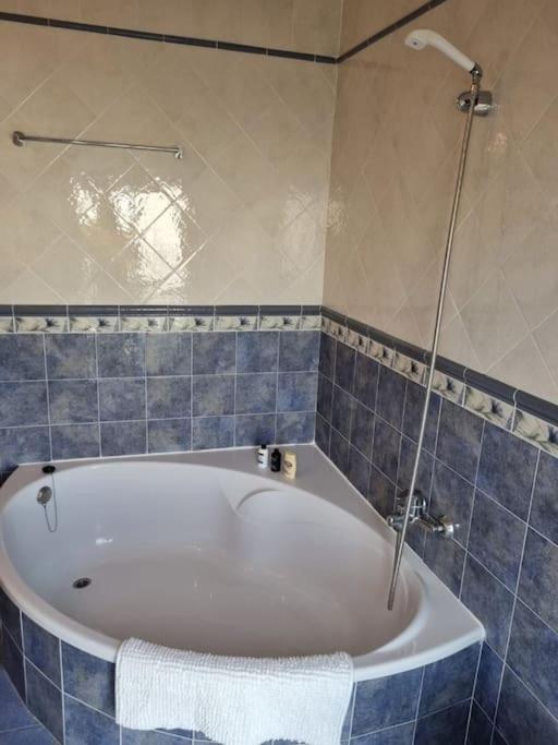 הוילה וחר דה לה פרונטרה Casa Francisca En El Casco Antiguo מראה חיצוני תמונה
